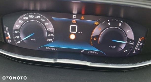 Peugeot 5008 - 8