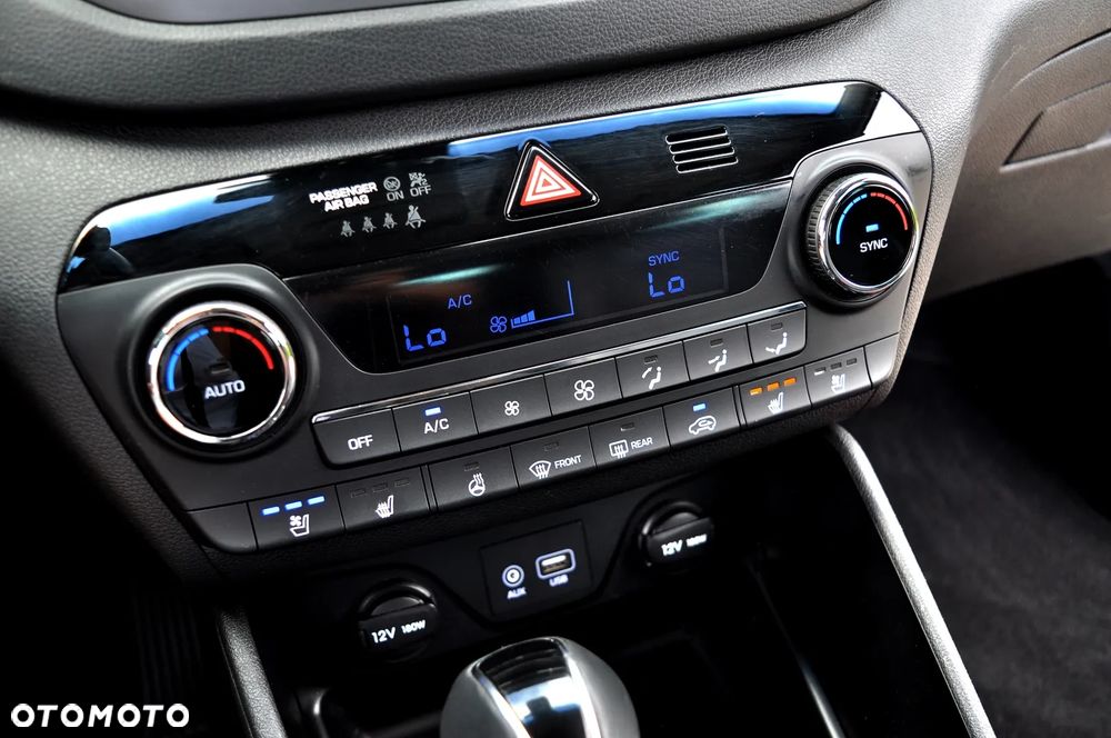 Hyundai Tucson 2.0 CRDI Premium 4WD - 28