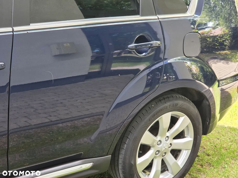 Mitsubishi Outlander 2.0 DI-D 4WD Intense - 23