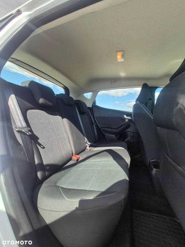 Ford Fiesta - 12