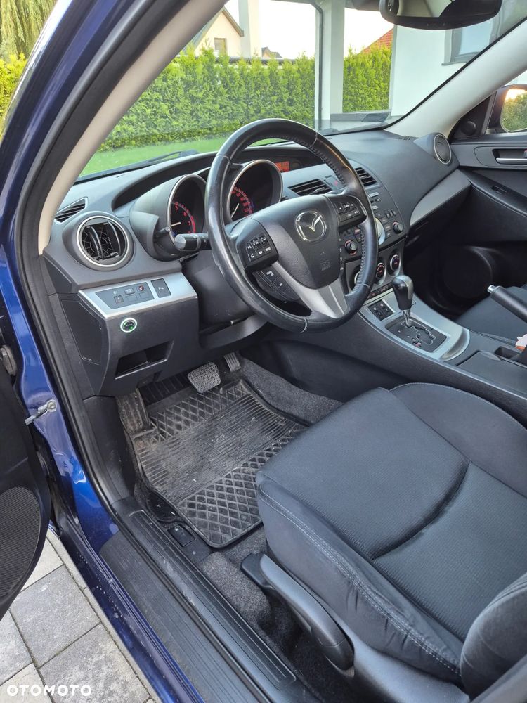 Mazda 3 2.0 Exclusive + - 22