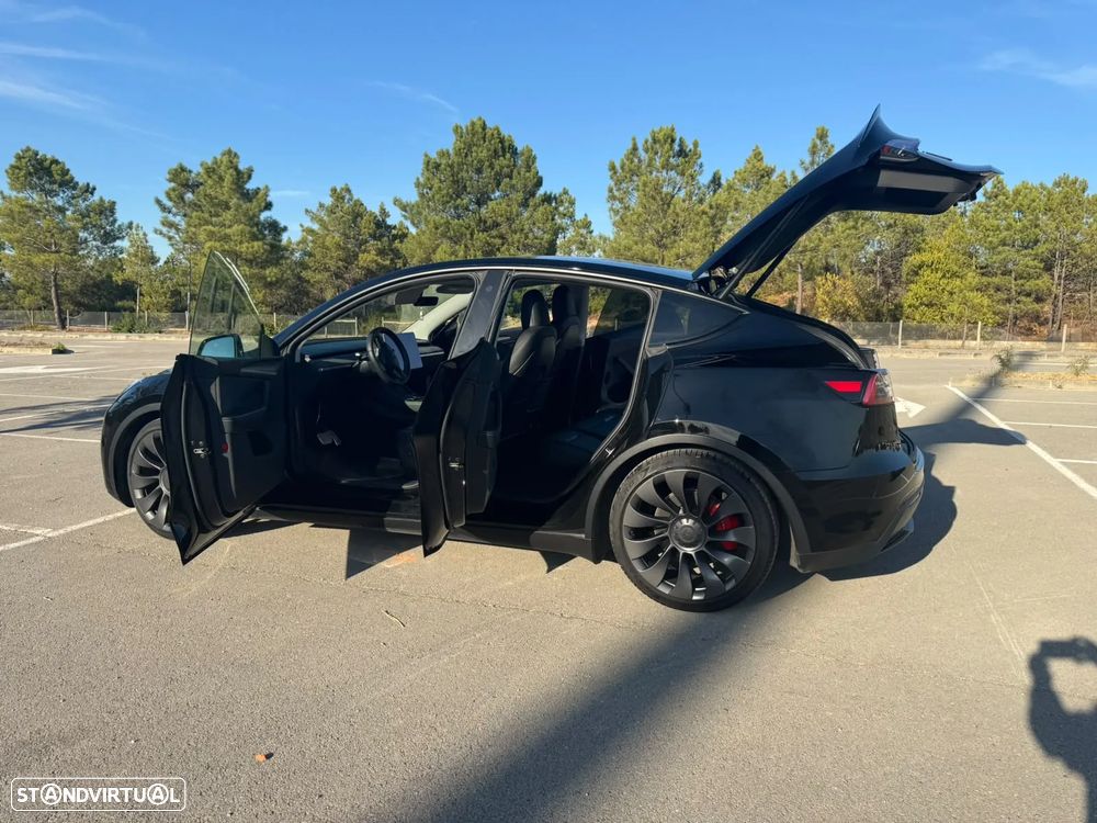 Tesla Model Y Performance Dual Motor AWD - 52