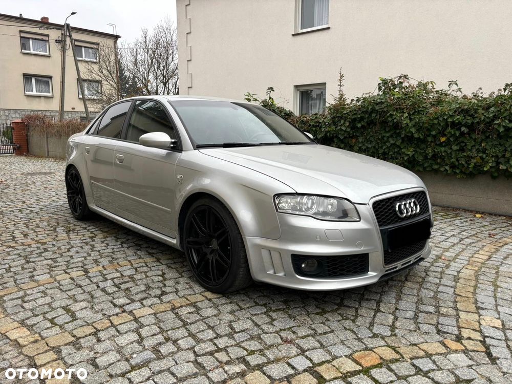 Audi RS4 Limousine - 3