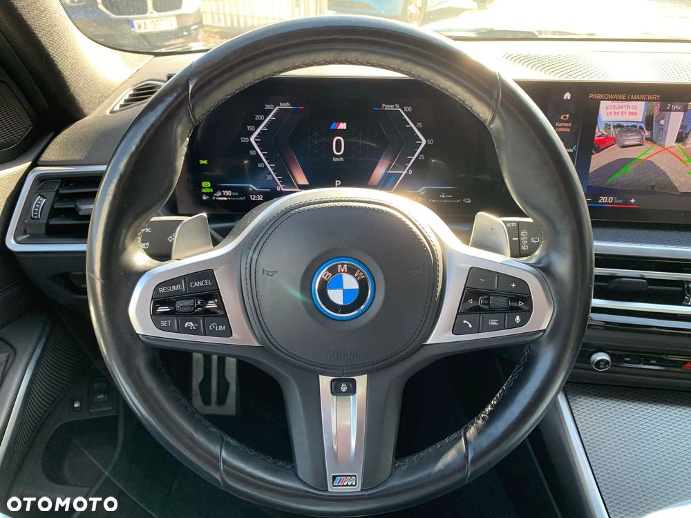 BMW Seria 3 330e M Sport sport - 13