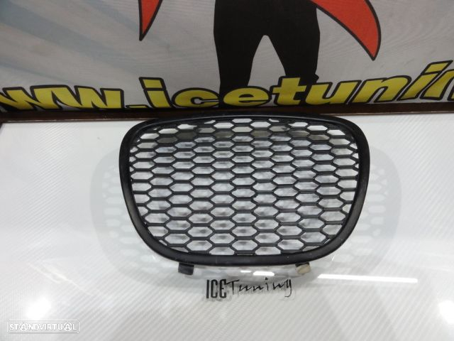 Grelha Frontal Sem Símbolo Seat Ibiza 6L 2002-2008 tipo Cupra c/rede em favo de mel (plástico ABS) - 4