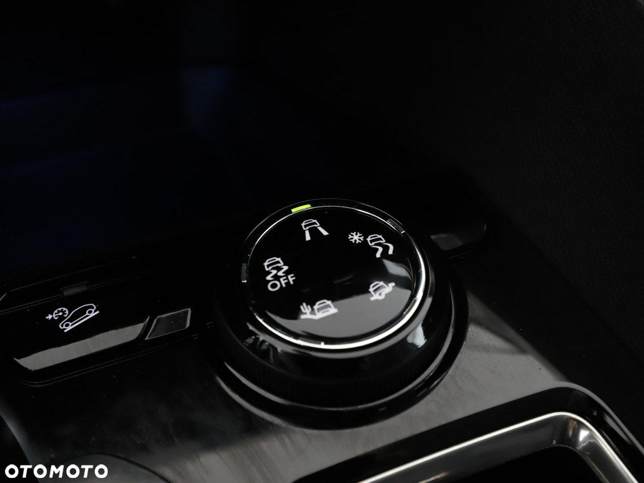 Peugeot 3008 1.2 PureTech Allure S&S EAT8 - 32
