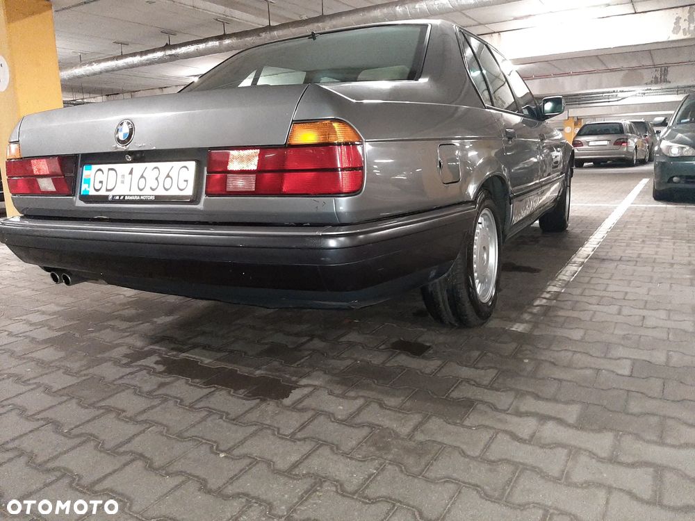 BMW Seria 7 730i - 4