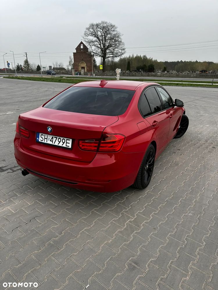 BMW Seria 3 320i Sport-Aut Sport Line - 4