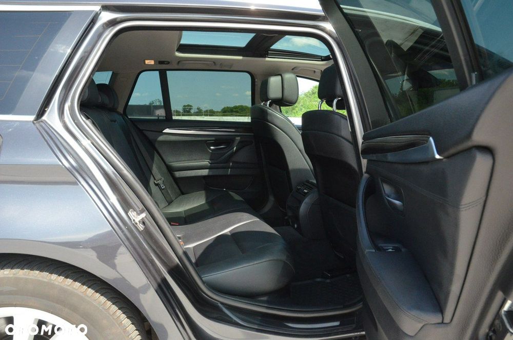 BMW Seria 5 520d Luxury Line - 28
