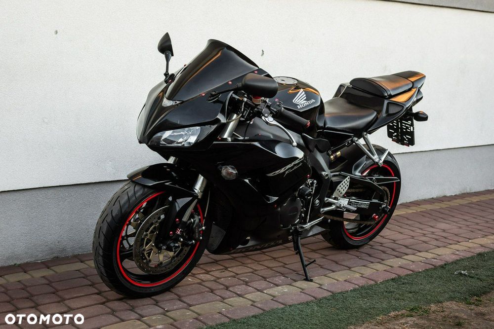 Honda CBR - 7