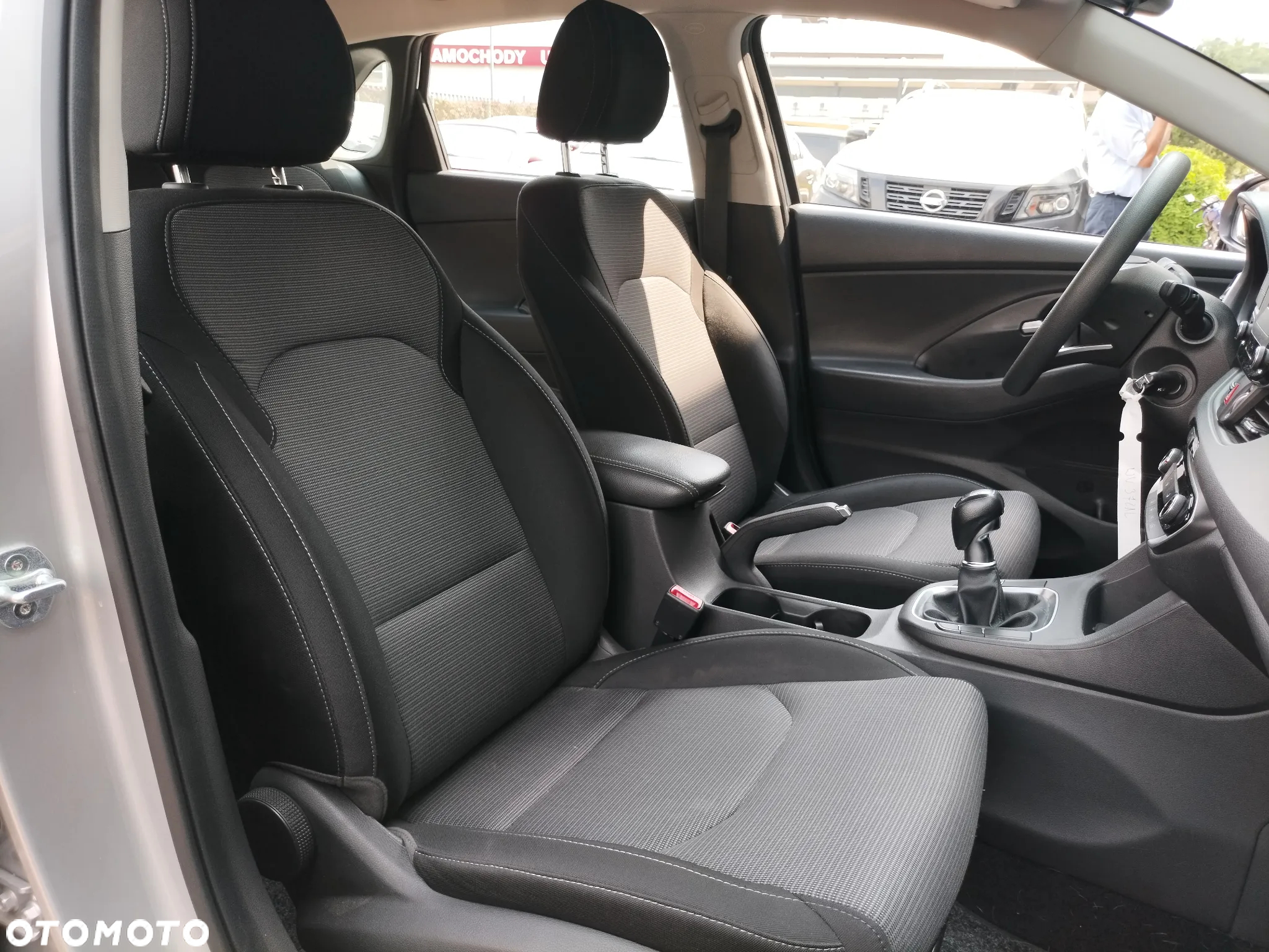 Hyundai i30 1.5 DPI Classic + - 11