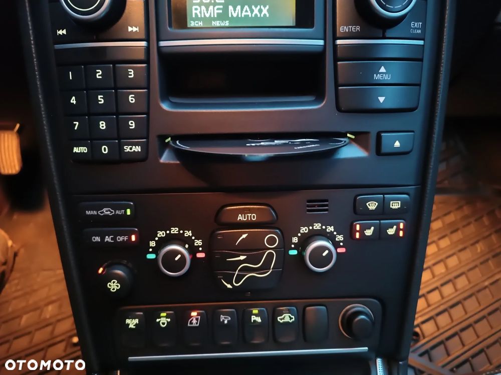 Volvo XC 90 D5 AWD R-Design - 26