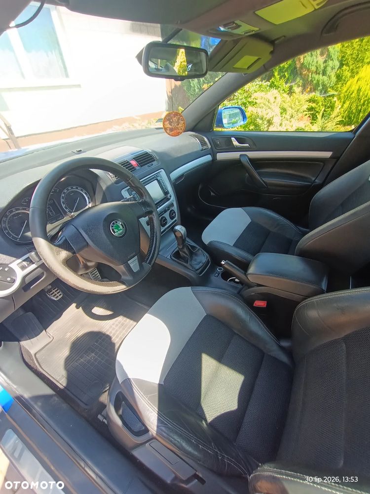 Skoda Octavia 2.0 TDI DPF RS - 9