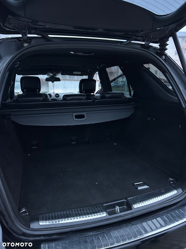 Mercedes-Benz ML - 13