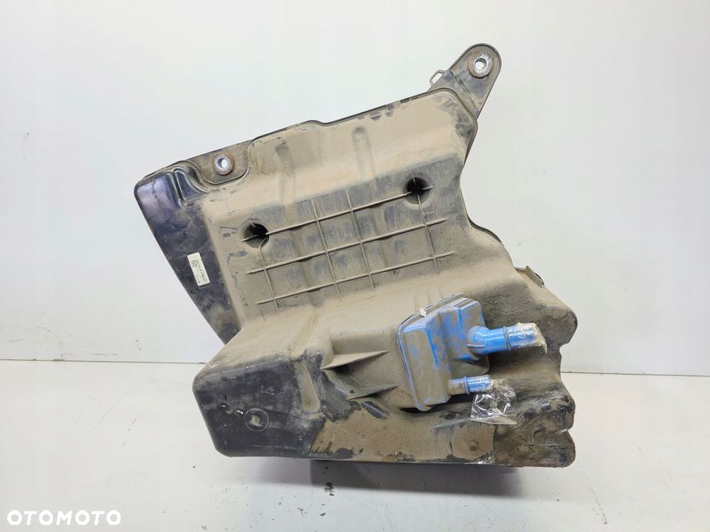 ZBIORNIK POMPA PŁYNU ADBLUE AUDI A4 B9 A5 8W 2.0 TDI 8W0131878AC - 3