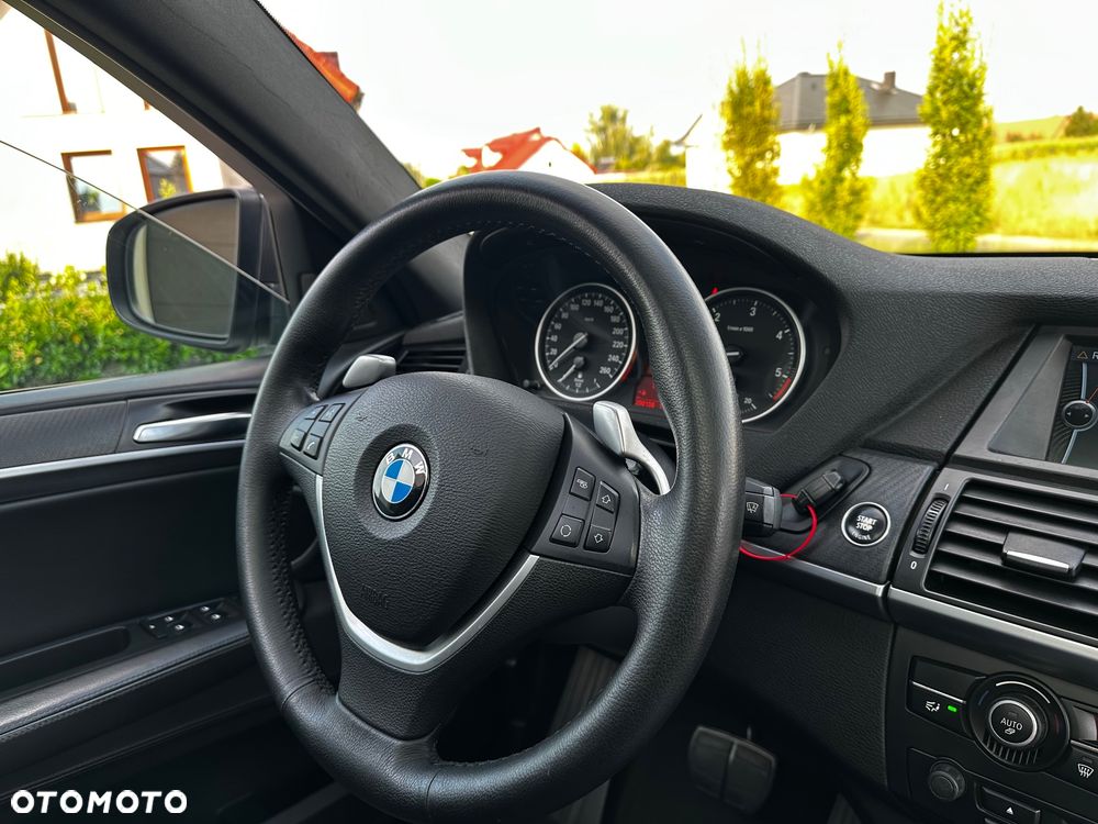 BMW X6 - 30