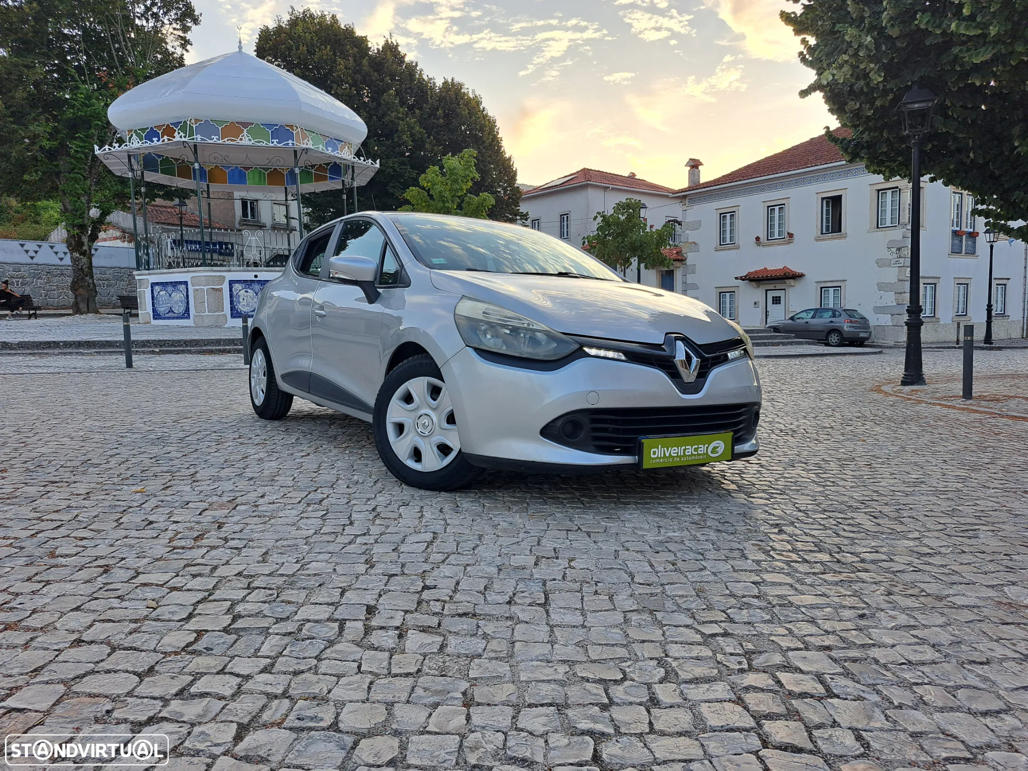 Renault Clio 1.2 16V Confort - 7