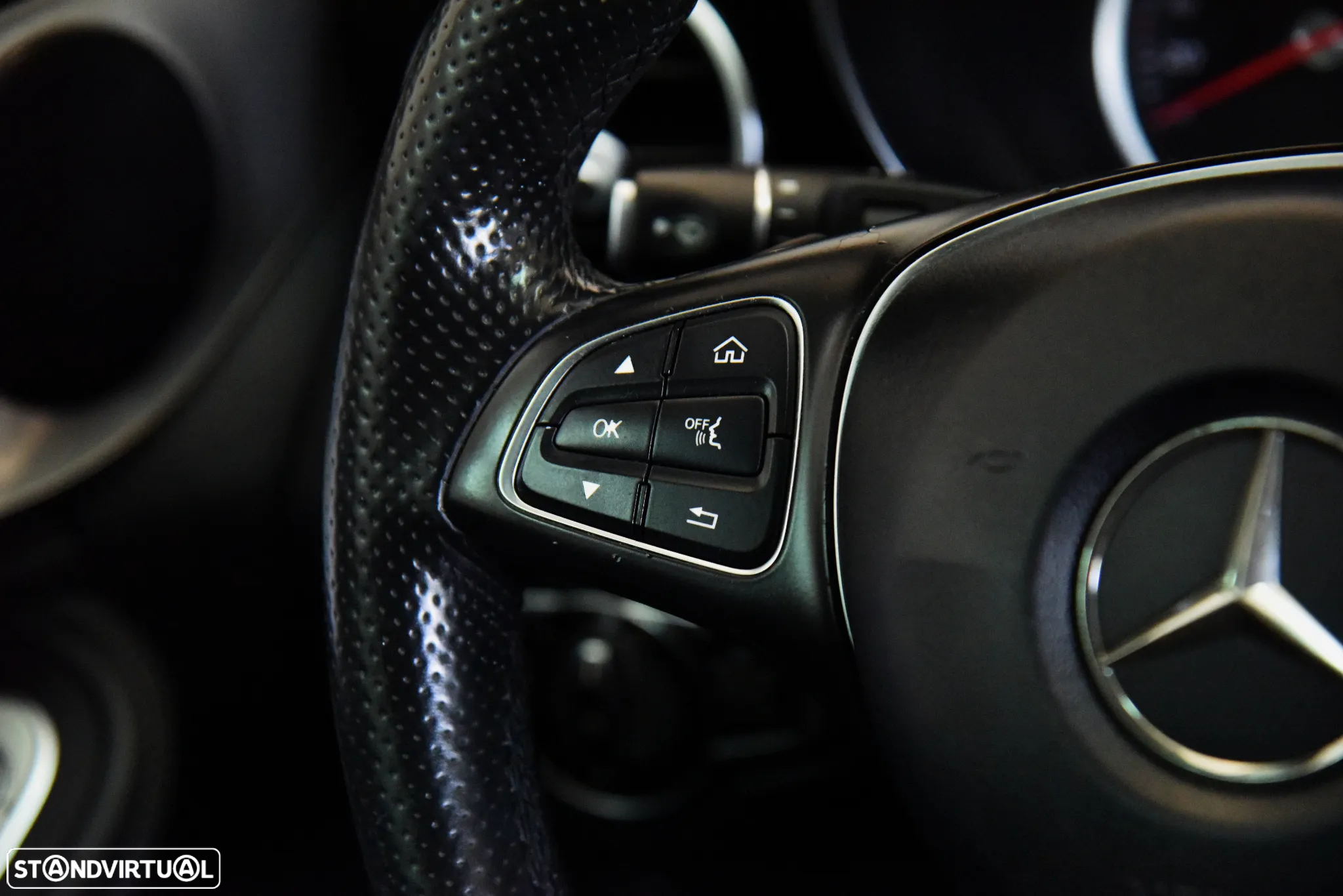 Mercedes-Benz C 300 BlueTEC Hybrid AMG Line - 19