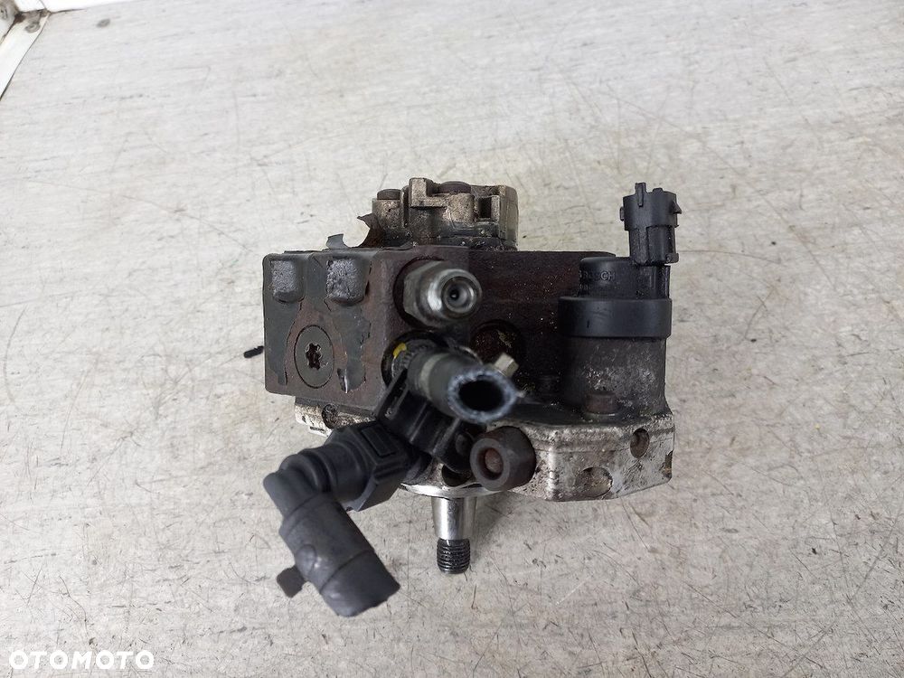 POMPA WTRYSKOWA KIA CERATO 0445010101  33100-4A010 BOSCH 1.5 CRDI - 4