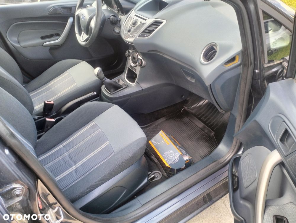 Ford Fiesta - 6