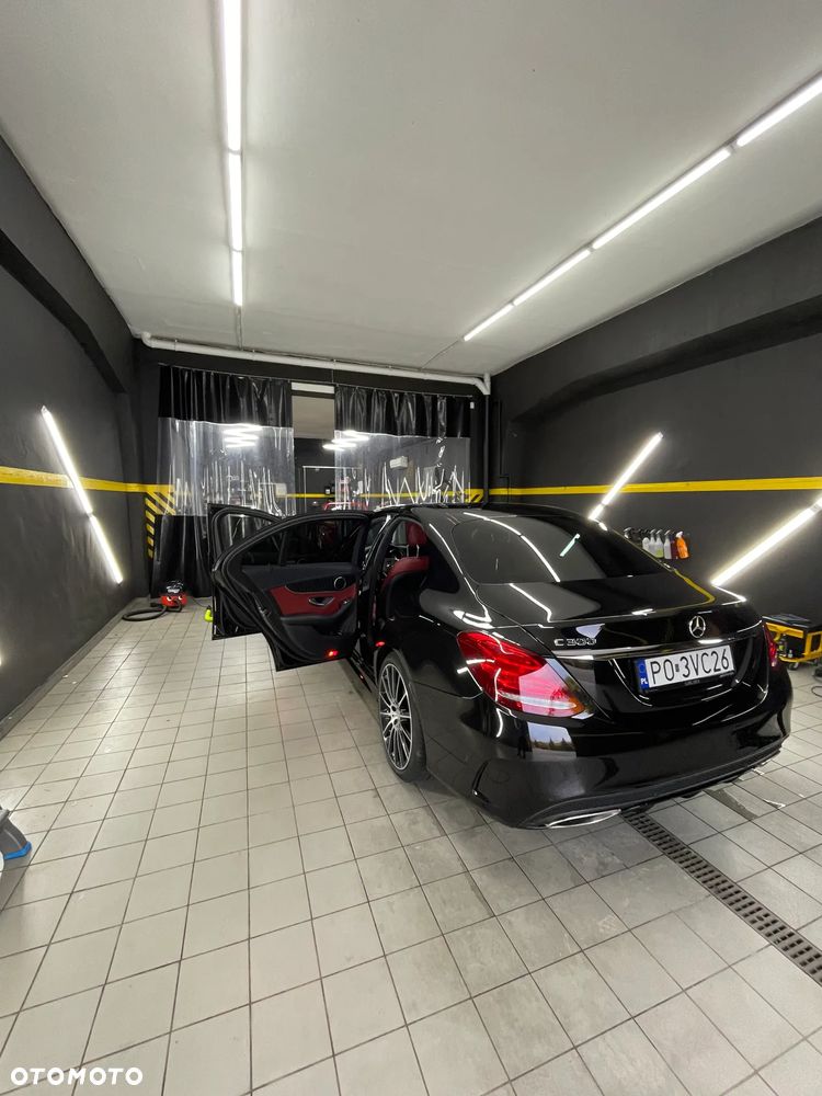 Mercedes-Benz Klasa C 300 7G-TRONIC - 4