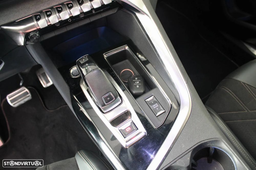 Peugeot 3008 1.5 BlueHDi GT Line EAT8 - 13