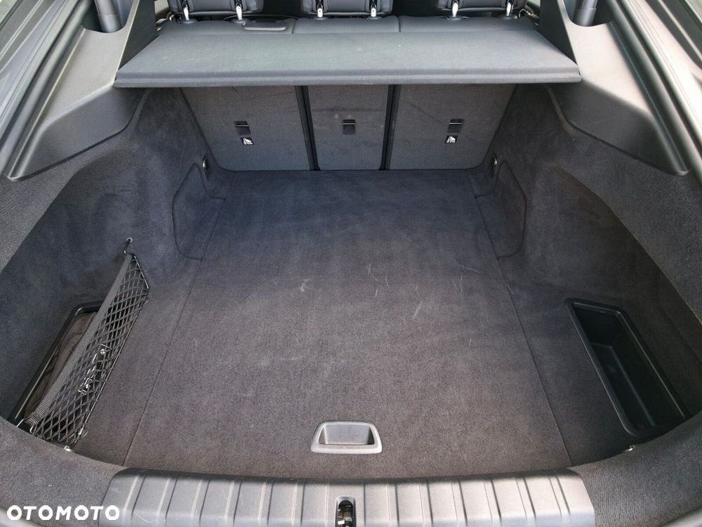 BMW i4 - 16