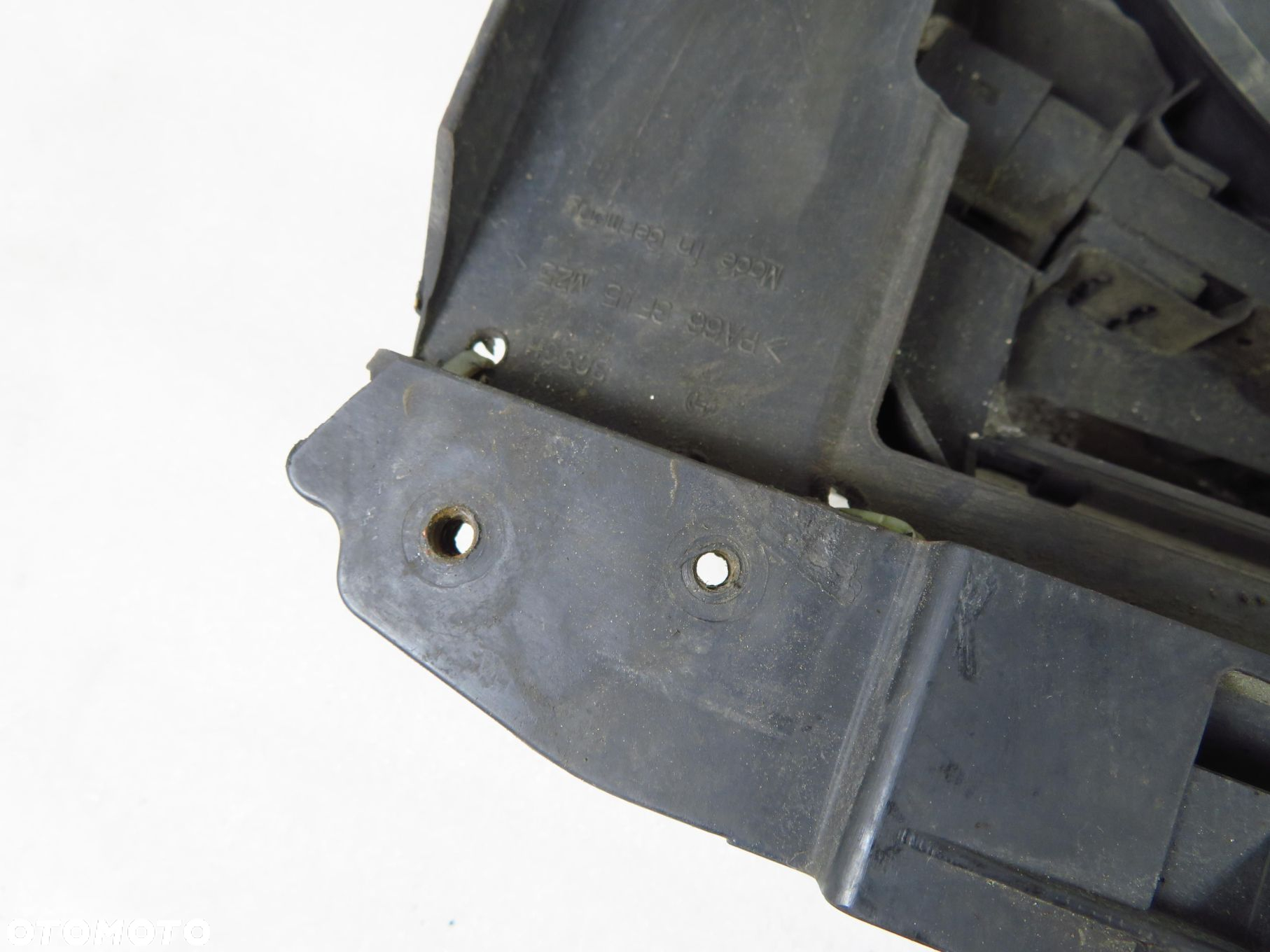 WENTYLATOR CHŁODNICY AUDI A8 D3 4.0 TDI 4E0121205B 1137328117 4E0959468H - 2