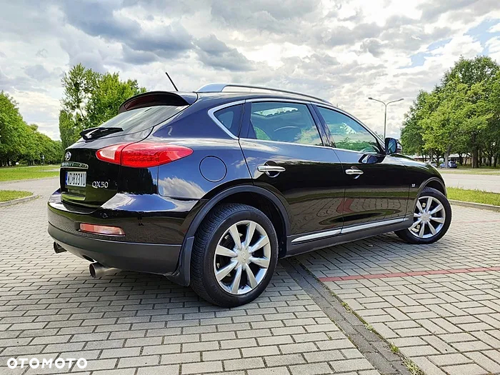 Infiniti Q50 - 12