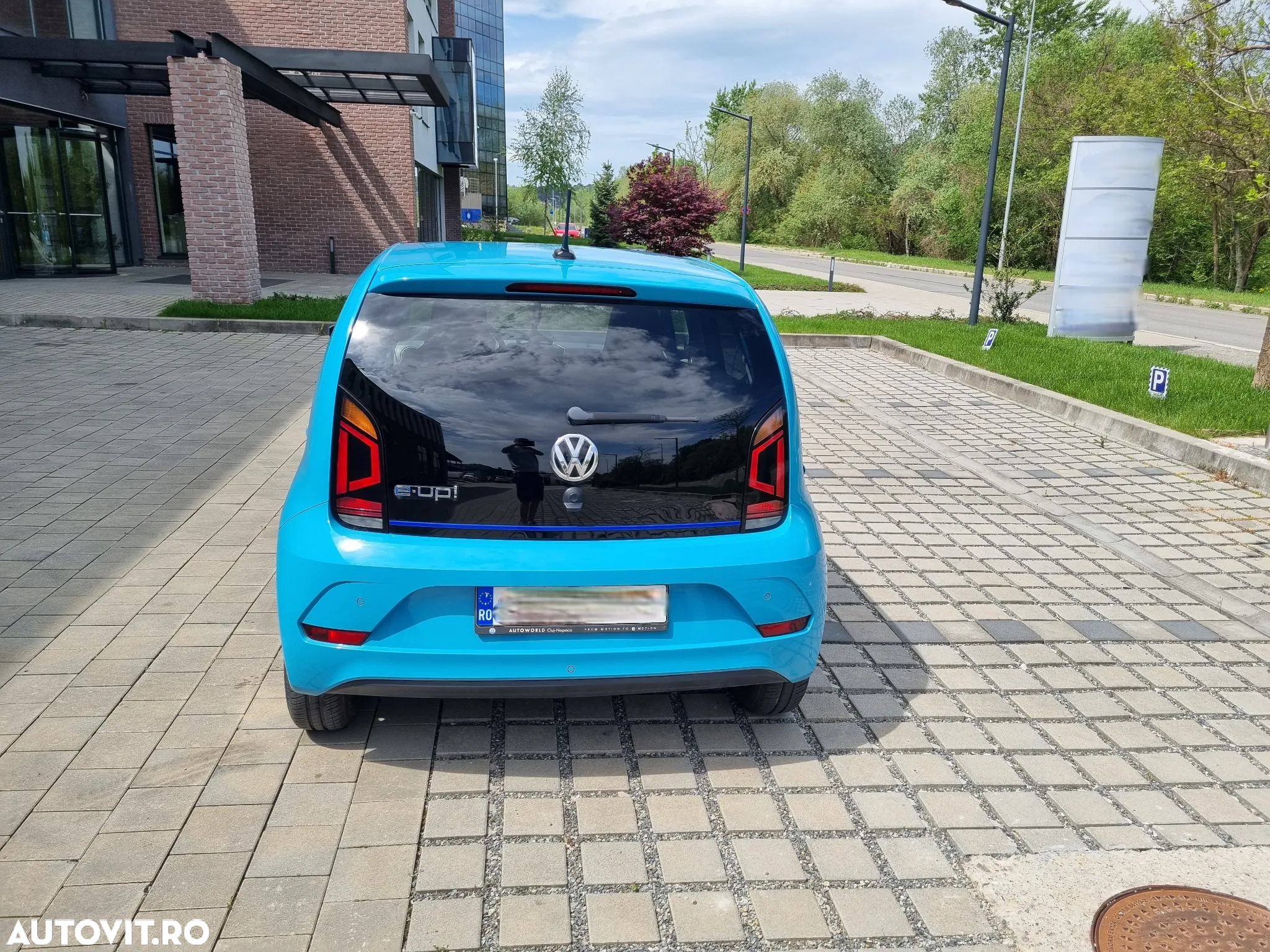 Volkswagen up! e-up! - 4