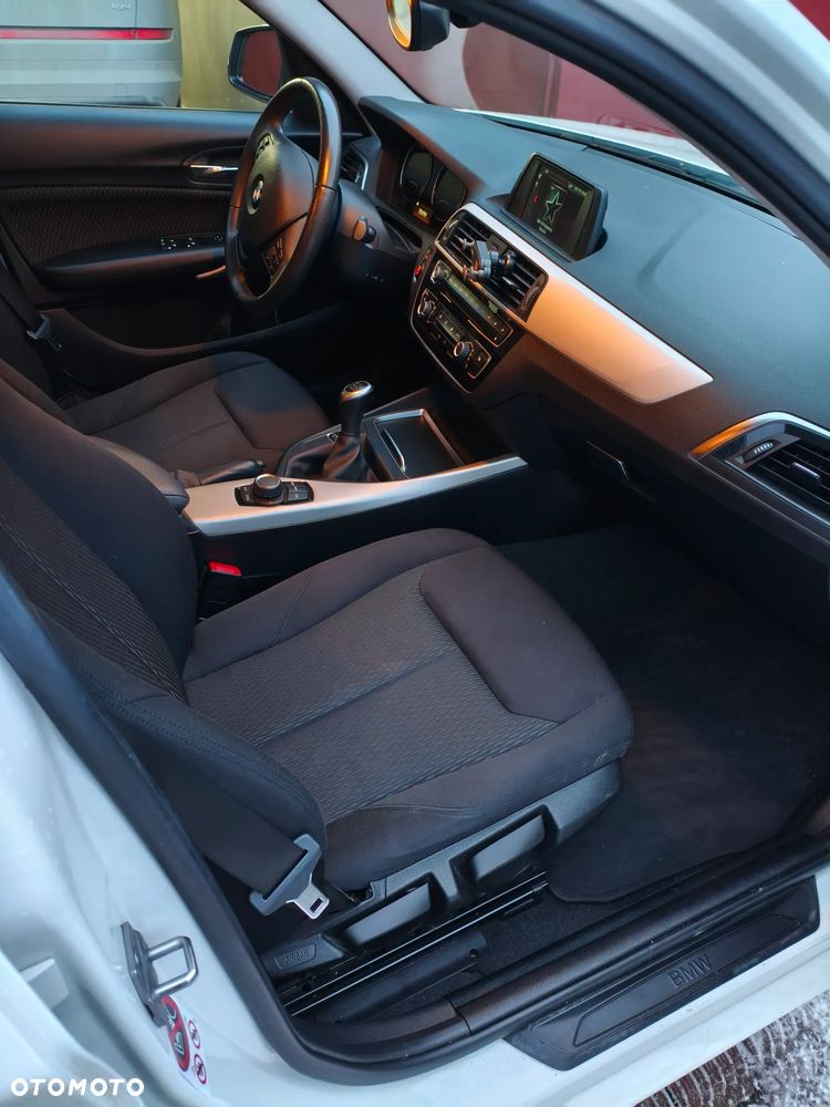 BMW Seria 1 118i Edition Metropolitan - 14