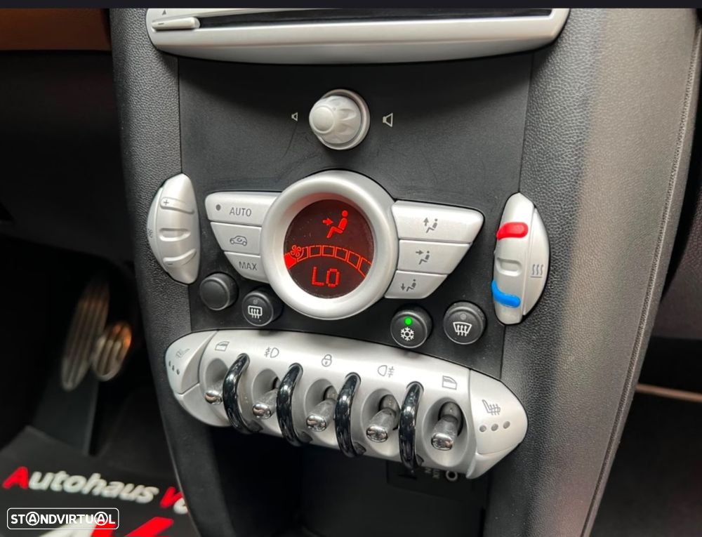 MINI 3 Portas Cooper D - 18