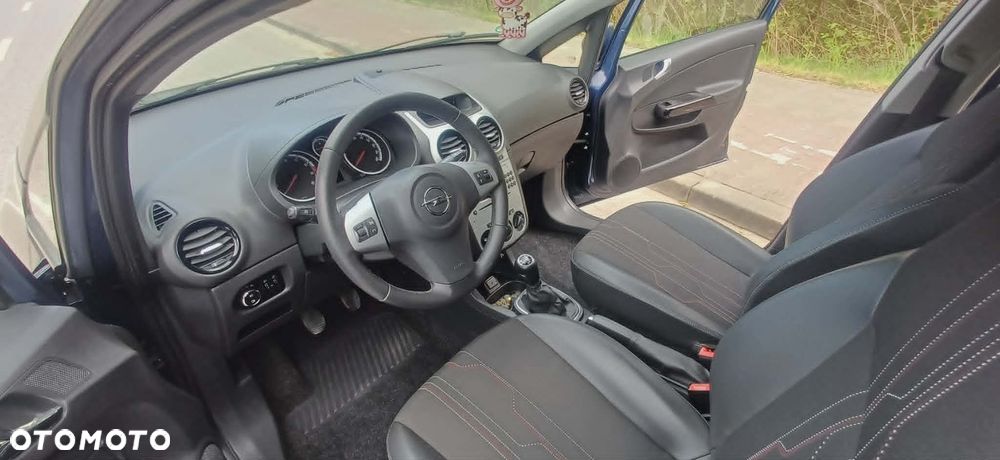 Opel Corsa 1.4 16V Innovation - 9