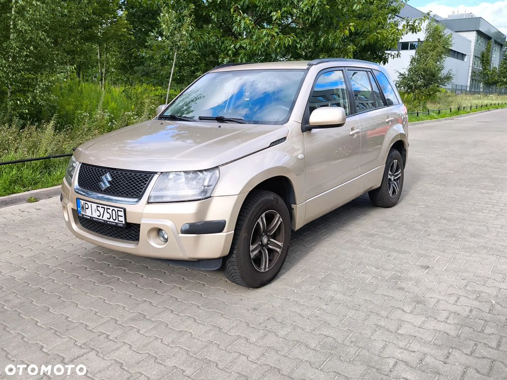 Suzuki Grand Vitara 2.0 De luxe - 1