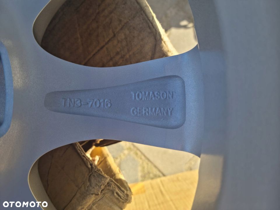 TOMASON KBA46378 16x7J ET37 5X112 - 8