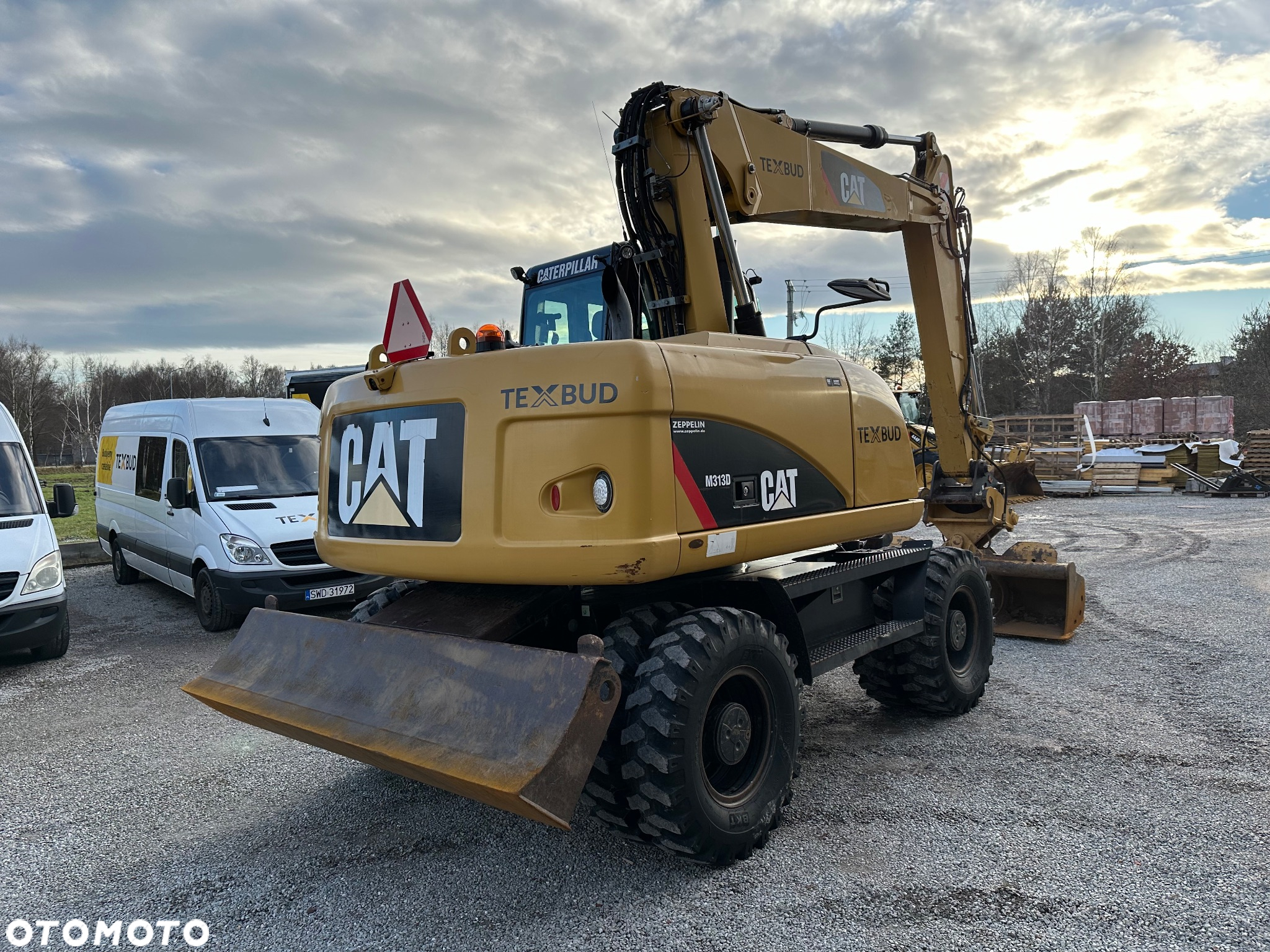 Caterpillar 313D - 4