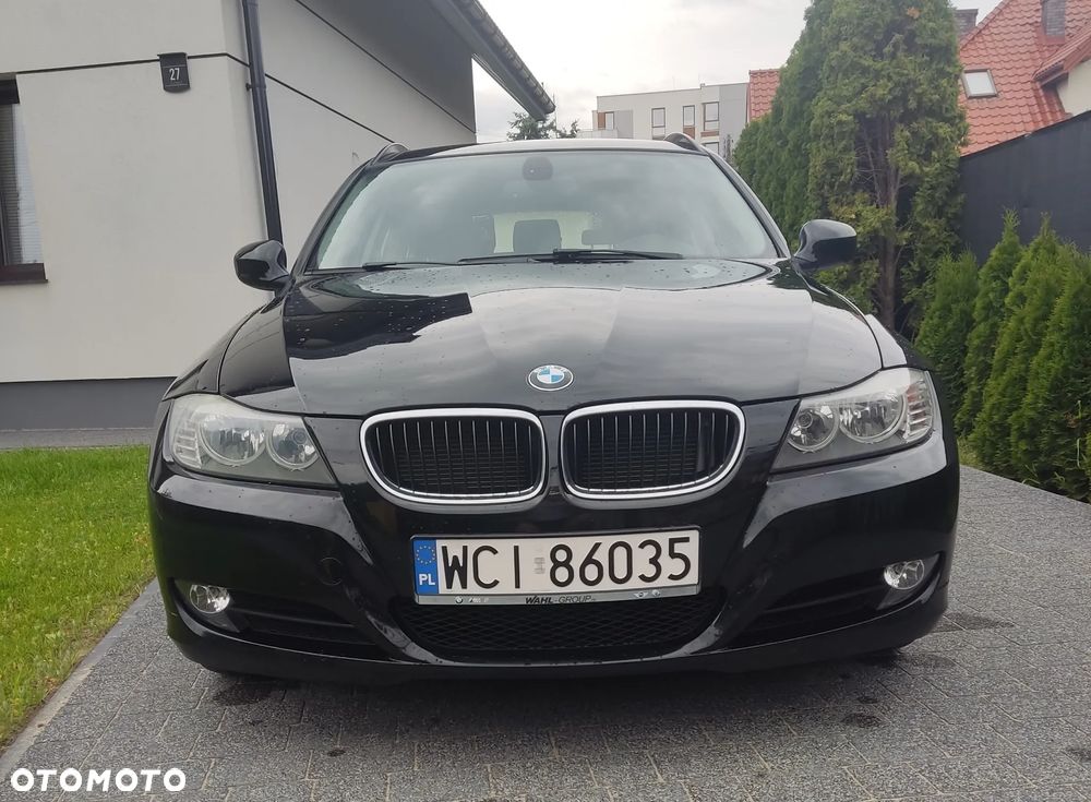 BMW Seria 3 318i - 4