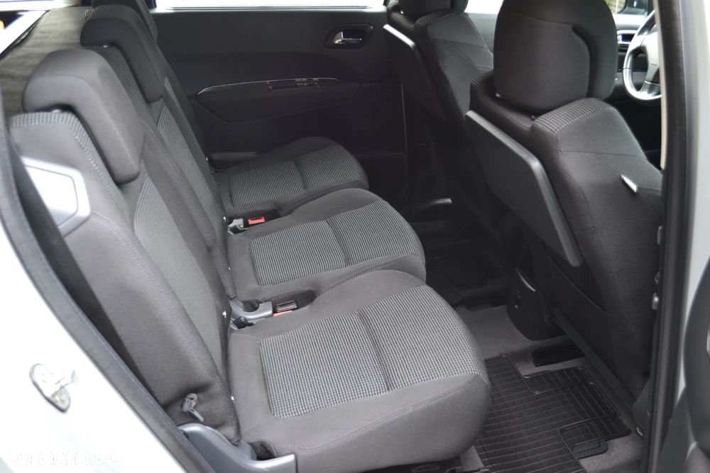 Peugeot 5008 1.6 THP Active 7os - 21