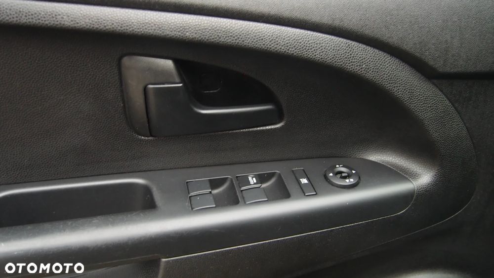 Hyundai ix20 1.4 blue Comfort - 12