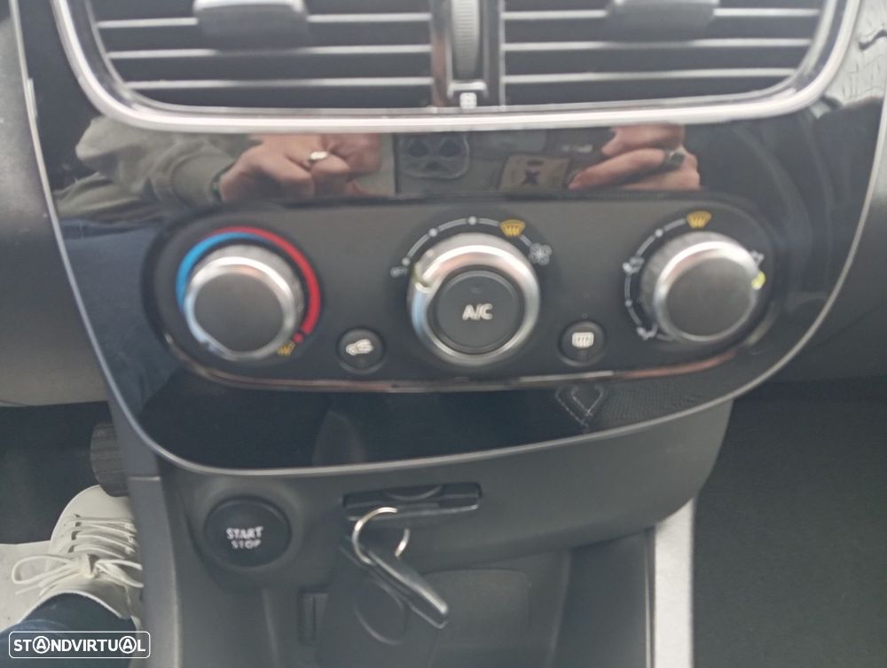 Renault Clio 1.5 dCi Confort - 9