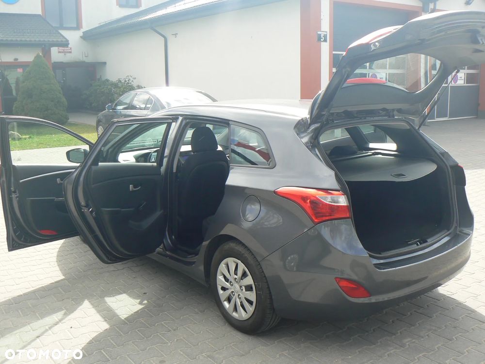 Hyundai i30 1.6 D Classic + - 7