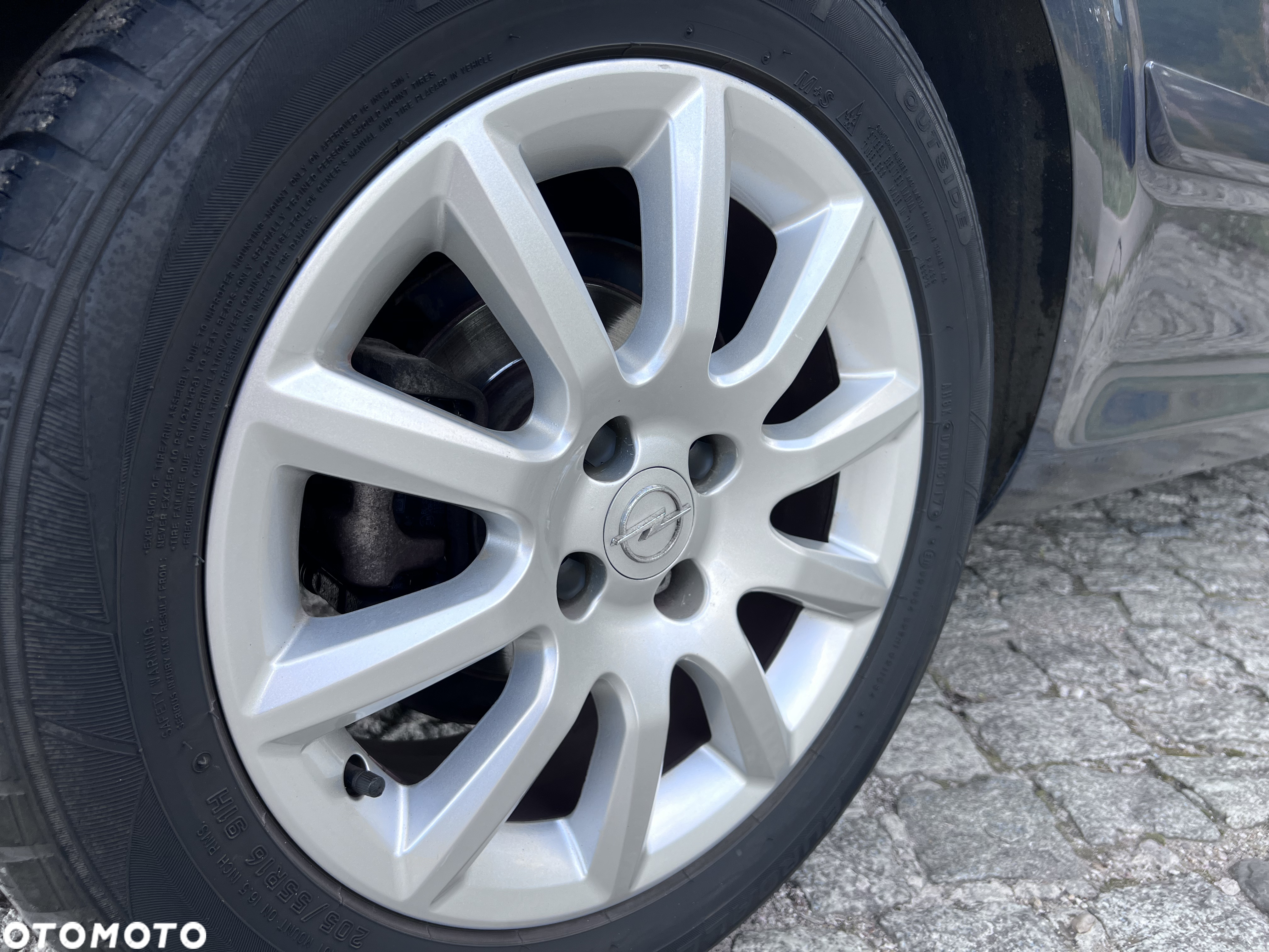 Opel Astra GTC 1.4 - 6