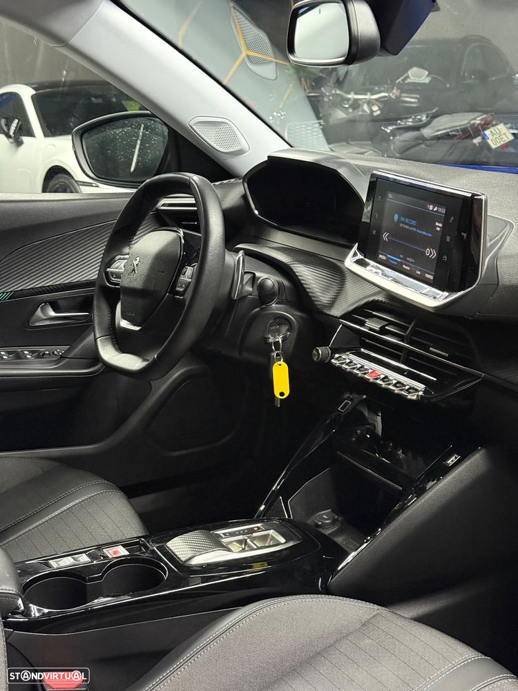 Peugeot 2008 1.5 BlueHDi Allure Pack EAT8 - 6