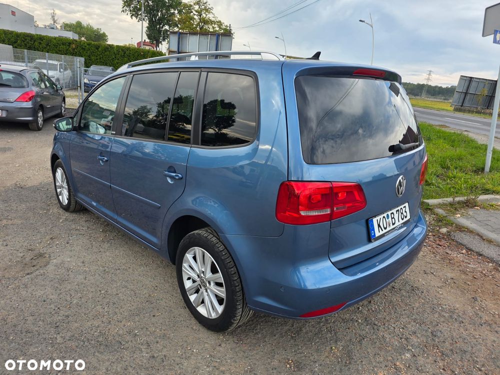 Volkswagen Touran - 3