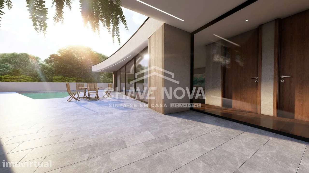 Moradia T4 Térrea Isolada c/ piscina no centro de Santa Maria da Feira - Grande imagem: 3/15