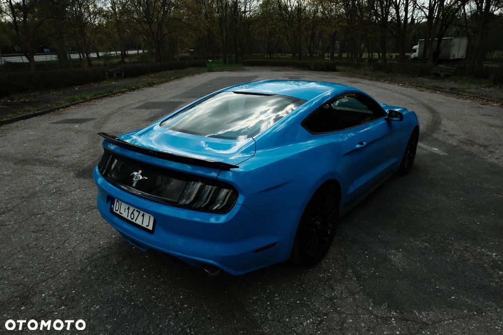 Ford Mustang 3.7 V6 - 8