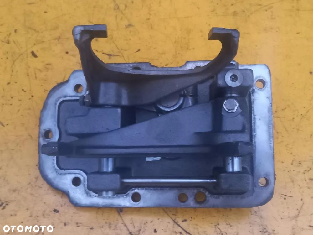 Wybierak dekiel pokrywa skrzyni z DualPower New Holland 6640 - 3