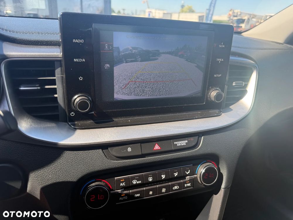 Kia Ceed 1.5 T-GDI M - 14