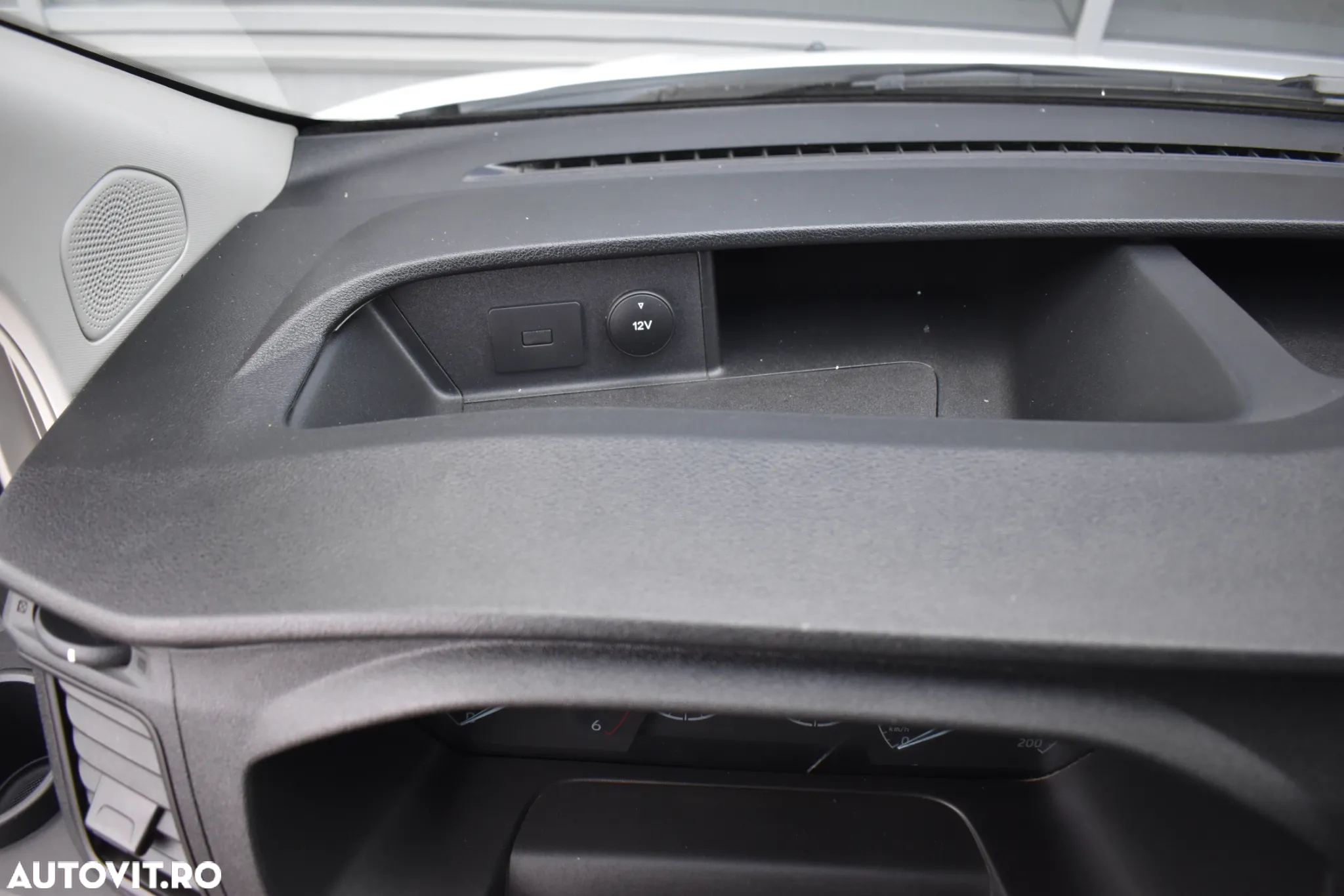 Ford Transit Custom 300 L2H1 Trend Furgon - 27