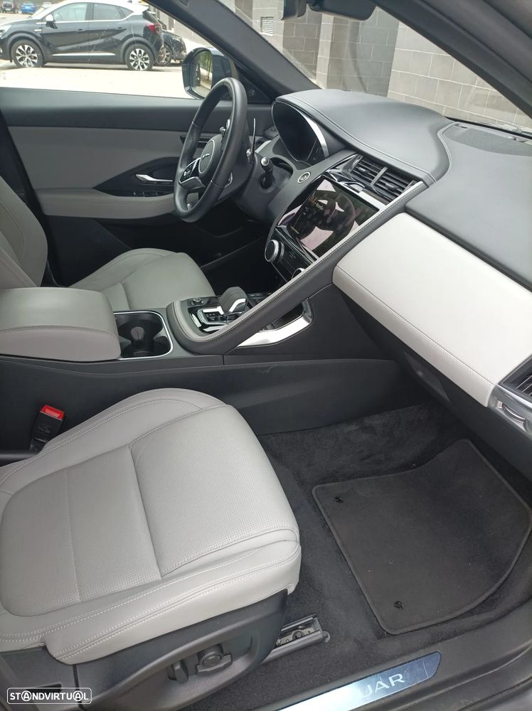 Jaguar E-Pace 1.5 P300e R-Dynamic HSE AWD Aut. - 6